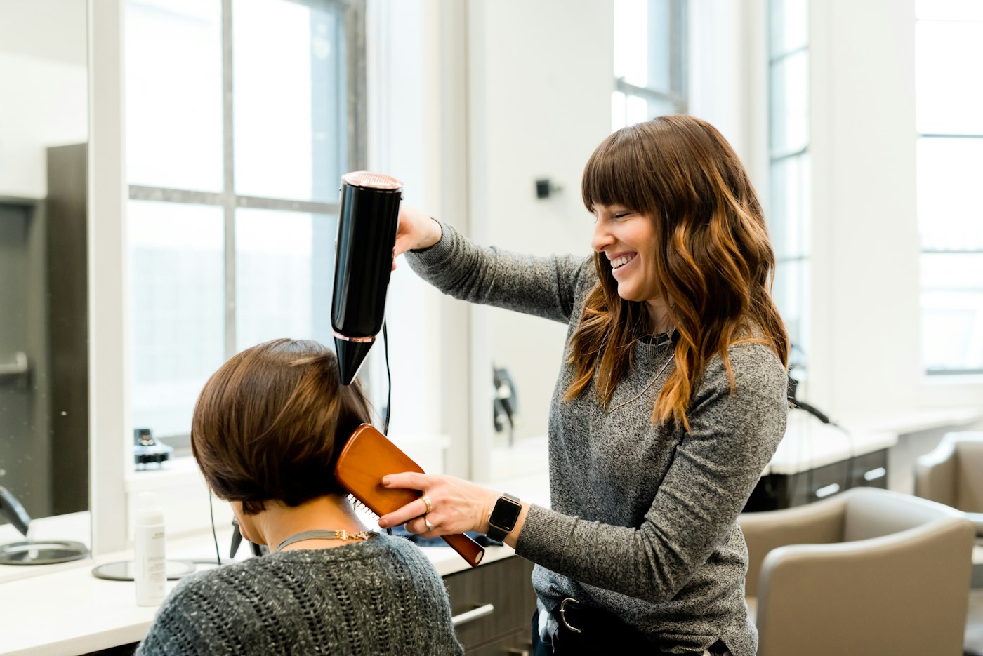 Soft balayage waves with warm honey tones